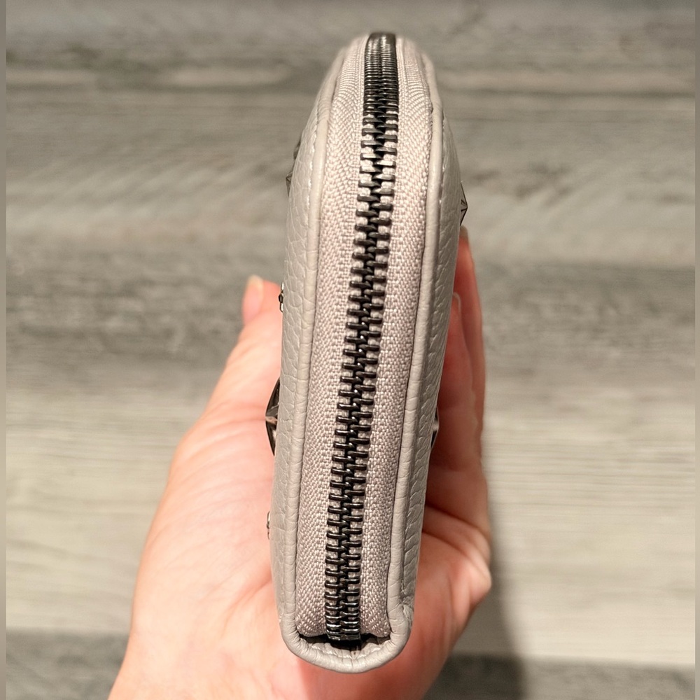 ❗️SOLD❗️Jimmy Choo Filpa Star-Studded Long Wallet - Picture 4 of 8